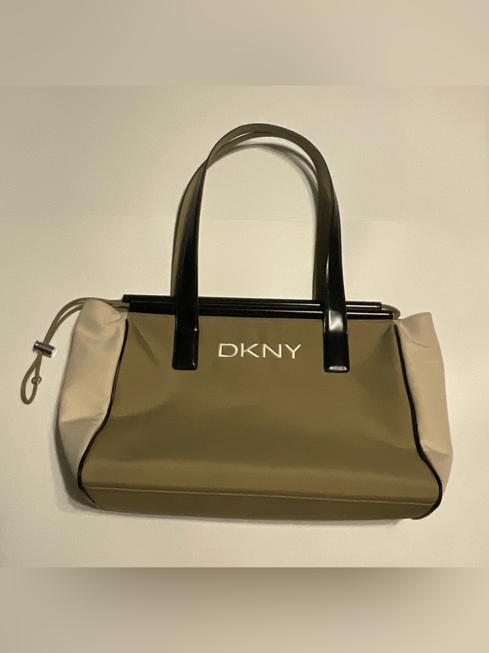 DKNY Beige/Black Logo Tote Bag Slide Closure Inner Pockets